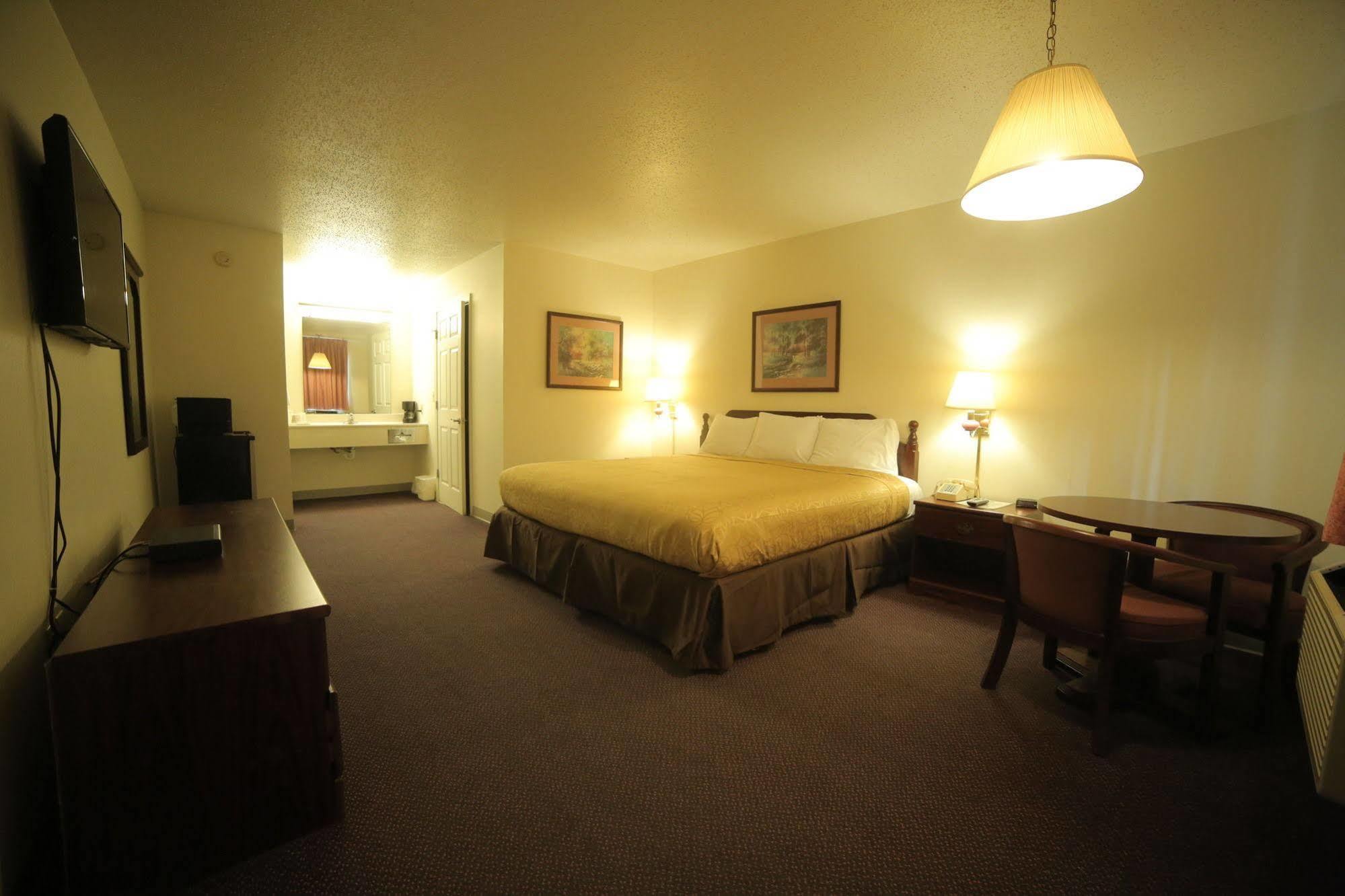 Madison Inn Lodge Fredericktown Bagian luar foto
