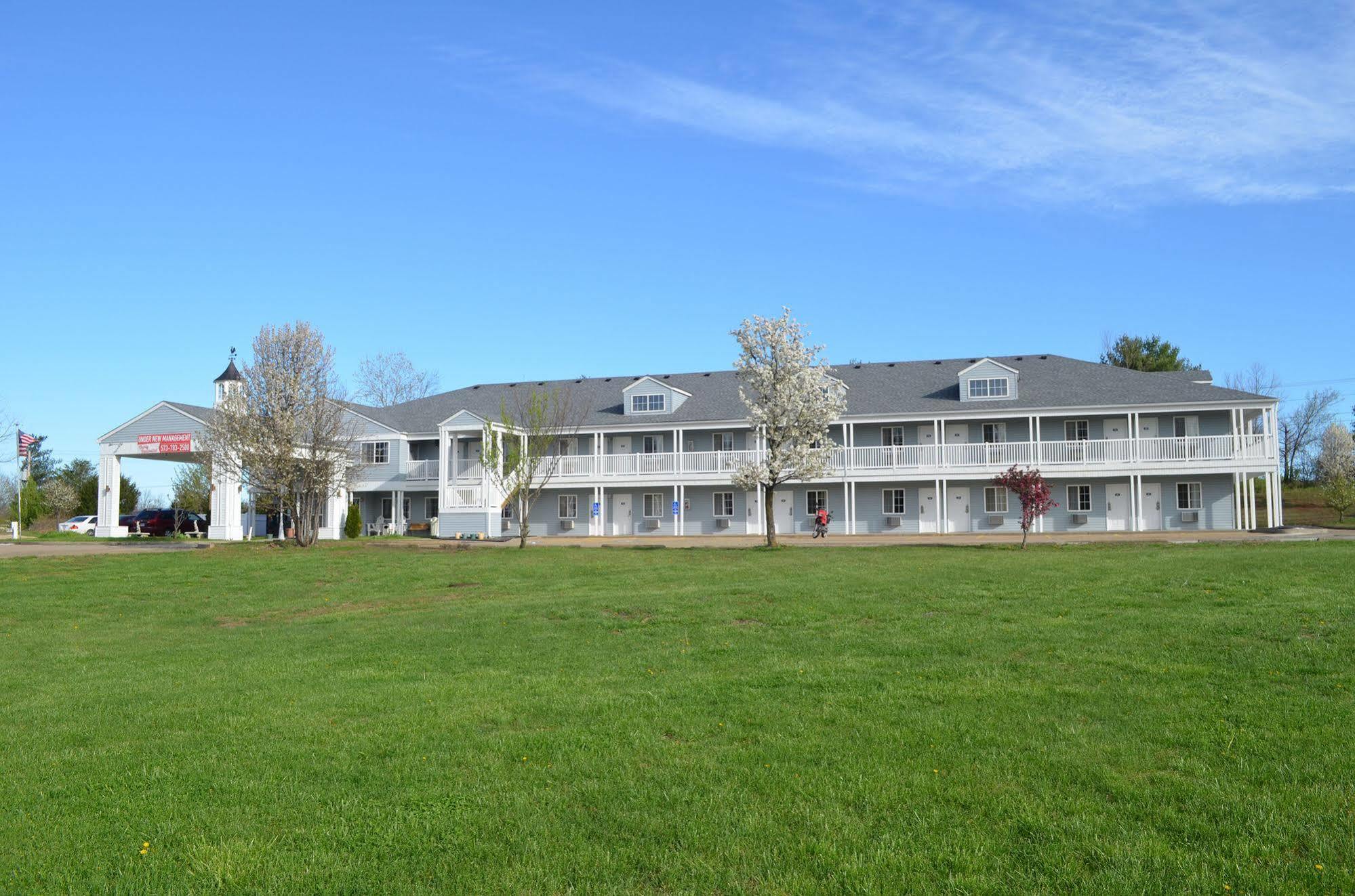 Madison Inn Lodge Fredericktown Bagian luar foto