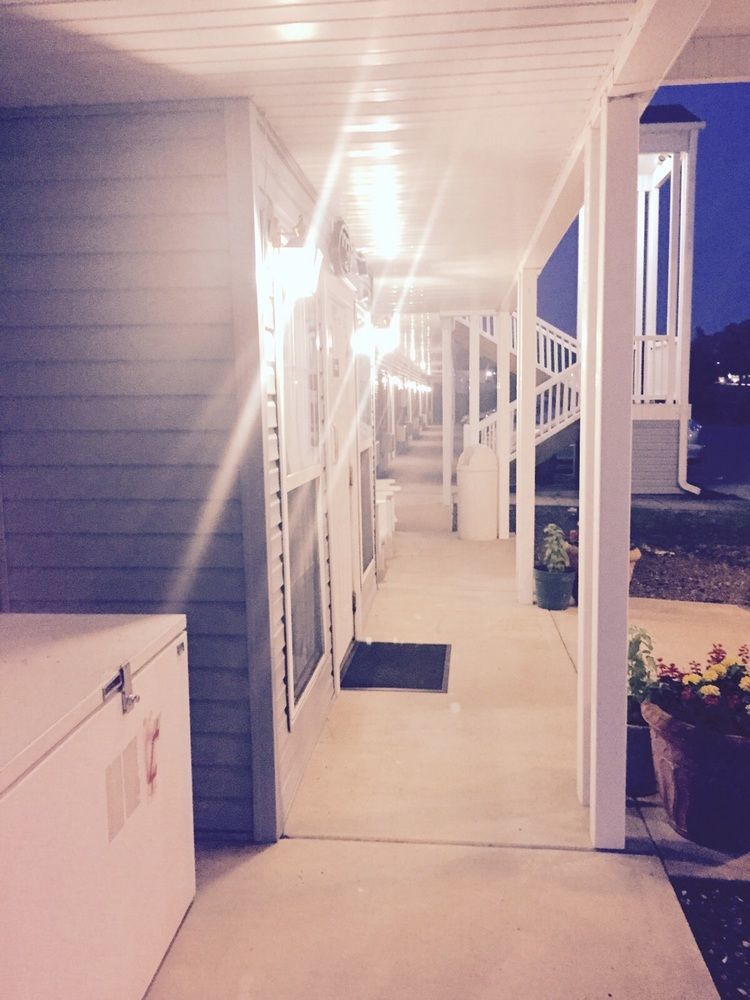 Madison Inn Lodge Fredericktown Bagian luar foto